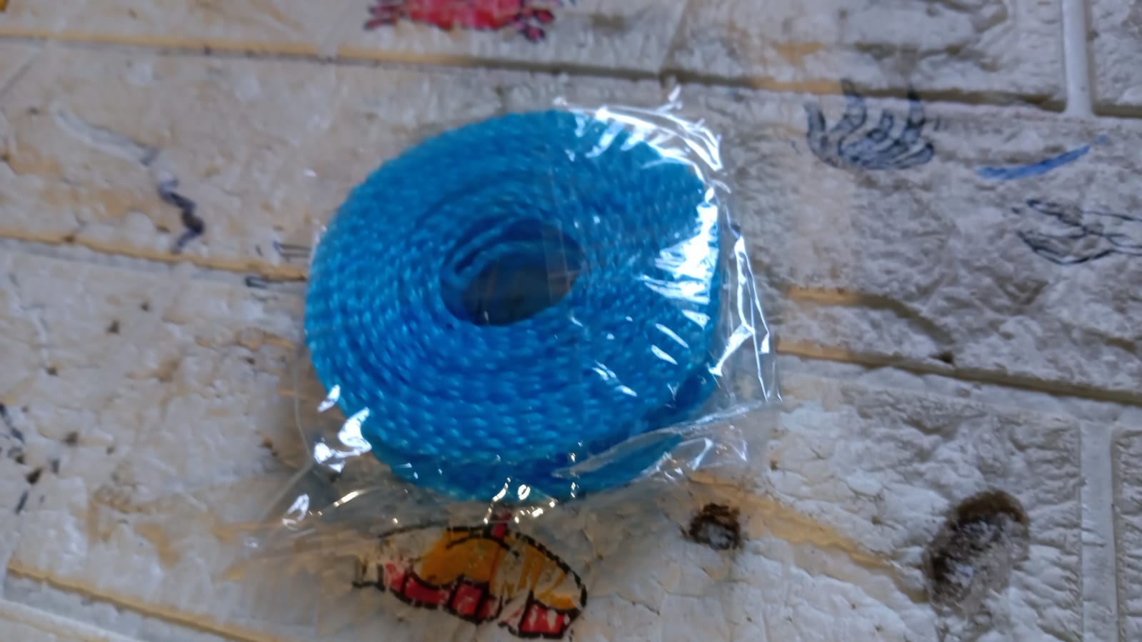 3 Meter Anti-Slip Clothesline Rope - Nylon, Hooks, Indoor/Outdoor 3 Meter Anti-Slip Clothesline Rope - Nylon, Hooks, Indoor/Outdoor
